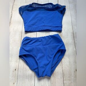 Baltogs girls youth Size IC

Girls Mesh Insert Short Sleeve Dance Crop Top